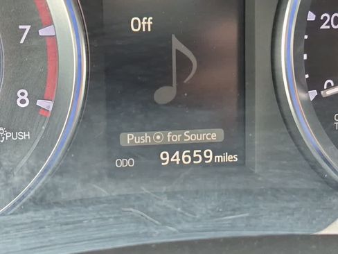 Used 2016 Toyota Highlander XLE AWD/4WD image 18