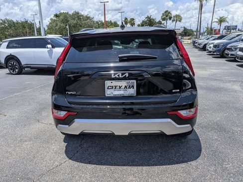 Used 2025 Kia Niro EX Touring FWD image 4