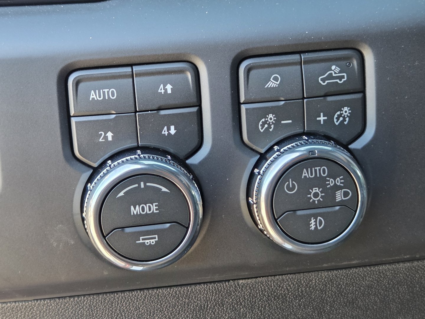 New 2026 GMC Sierra 2500 AT4 w/ Technology Package AWD/4WD image 30