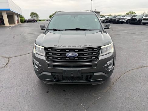 Used 2017 Ford Explorer Sport w/ Equipment Group 401A AWD/4WD image 4