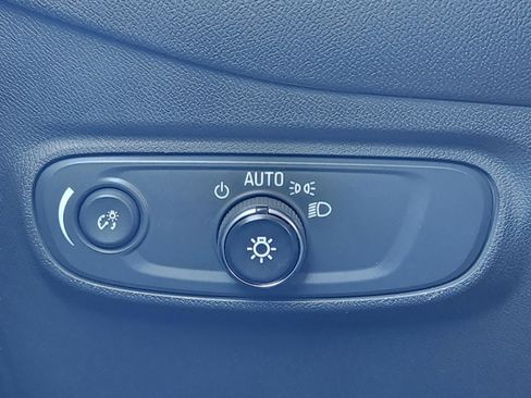 Used 2024 Chevrolet Equinox LT image 23