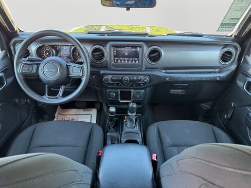 Used 2022 Jeep Wrangler Unlimited Sport image 17