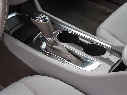 Used 2019 Chevrolet Malibu LT w/ Driver Confidence Package image 23