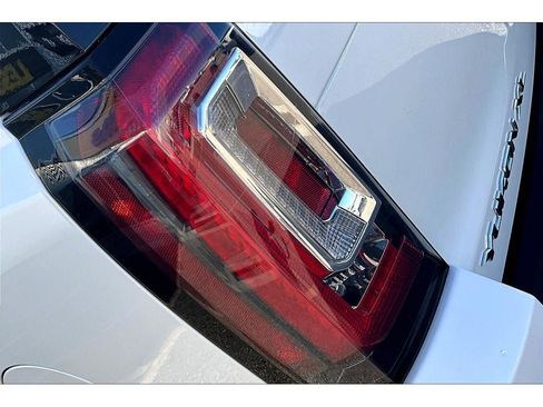 Used 2019 GMC Yukon XL Denali w/ Denali Ultimate Package image 34