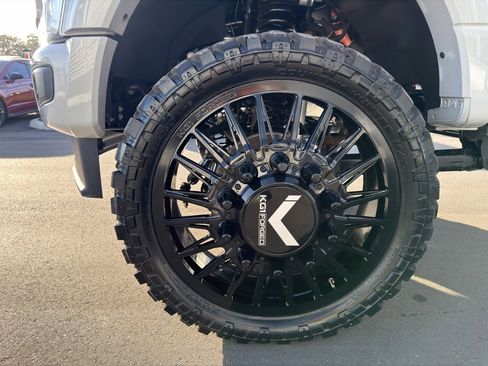 Used 2025 Ford F450 Lariat image 9