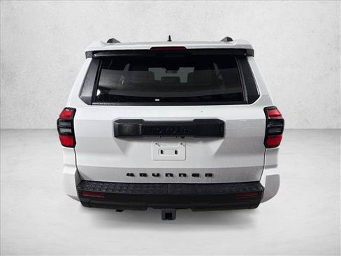 Used 2025 Toyota 4Runner SR5 AWD/4WD image 4