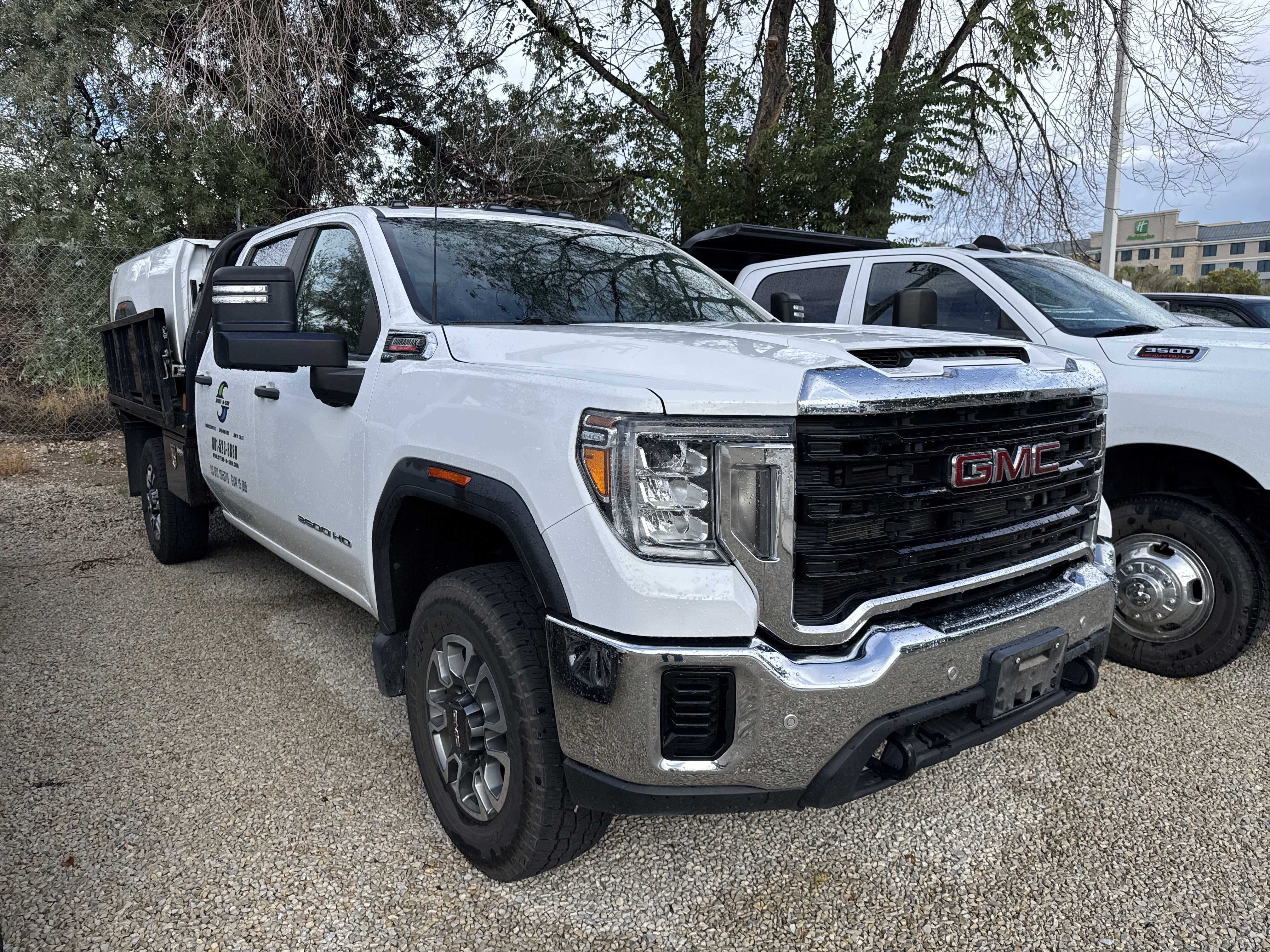 Used 2023 GMC Sierra 3500 Pro w/ Gooseneck/5TH Wheel Package AWD/4WD image 2