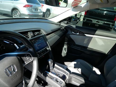 Used 2021 Honda Civic EX image 11