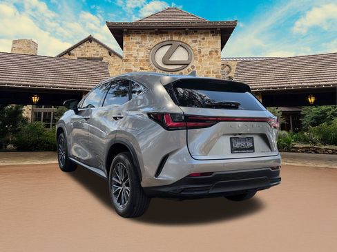 Certified 2025 Lexus NX 250 FWD w/ Accessory Package (Z1) image 3