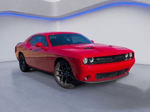 Used 2023 Dodge Challenger SXT w/ Blacktop Package image 2
