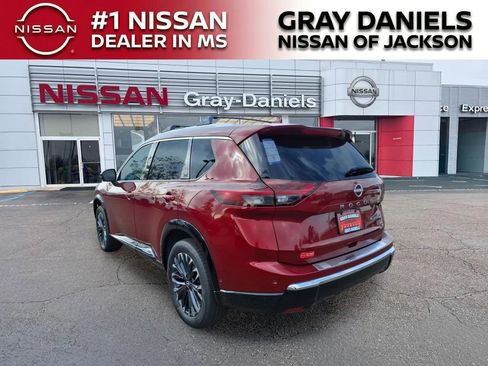 New 2026 Nissan Rogue Platinum image 7