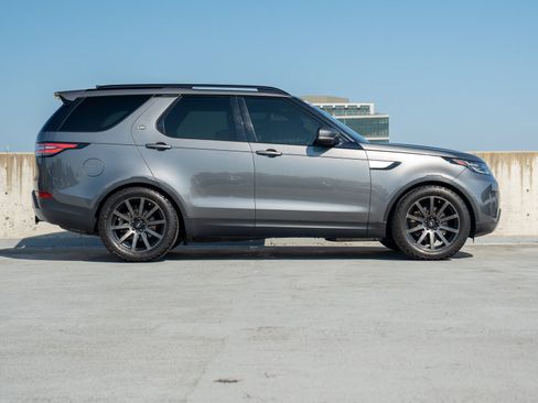 Used 2018 Land Rover Discovery HSE AWD/4WD image 6
