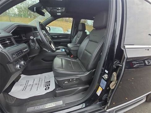 Used 2024 GMC Yukon XL Denali image 11