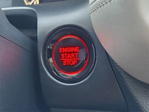 Certified 2024 Honda HR-V LX image 28