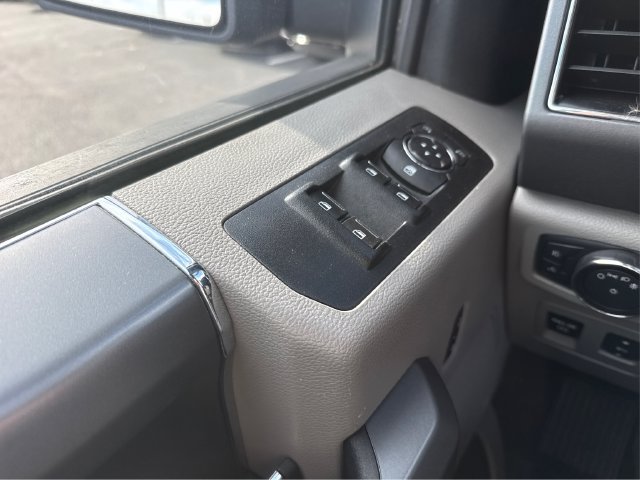 Used 2018 Ford F150 XLT w/ Equipment Group 302A Luxury AWD/4WD image 31