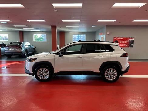 Certified 2026 Toyota Corolla Cross LE w/ Moonroof Package AWD/4WD image 6