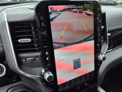 Used 2025 RAM 1500 Laramie image 17