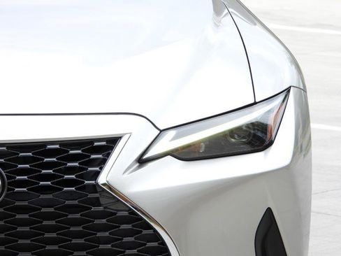 Used 2022 Lexus IS 300 RWD image 35