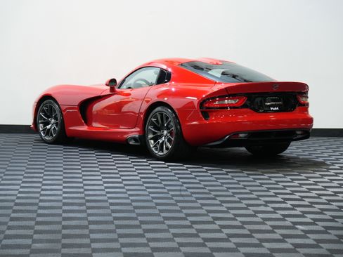 Used 2013 SRT Viper GTS w/ GTS Laguna Interior Pkg image 8