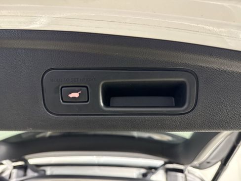 Certified 2023 Acura MDX SH-AWD w/ Technology Package image 34