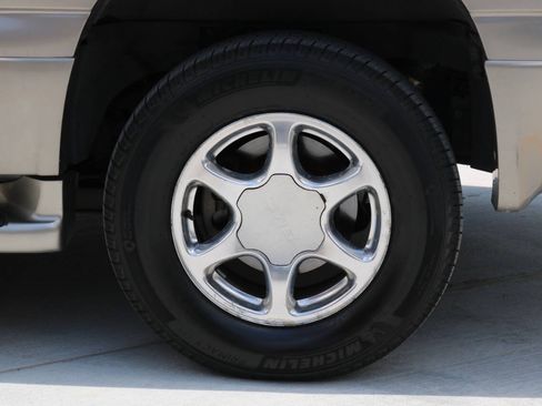 Used 2001 GMC Yukon XL Denali AWD/4WD image 31