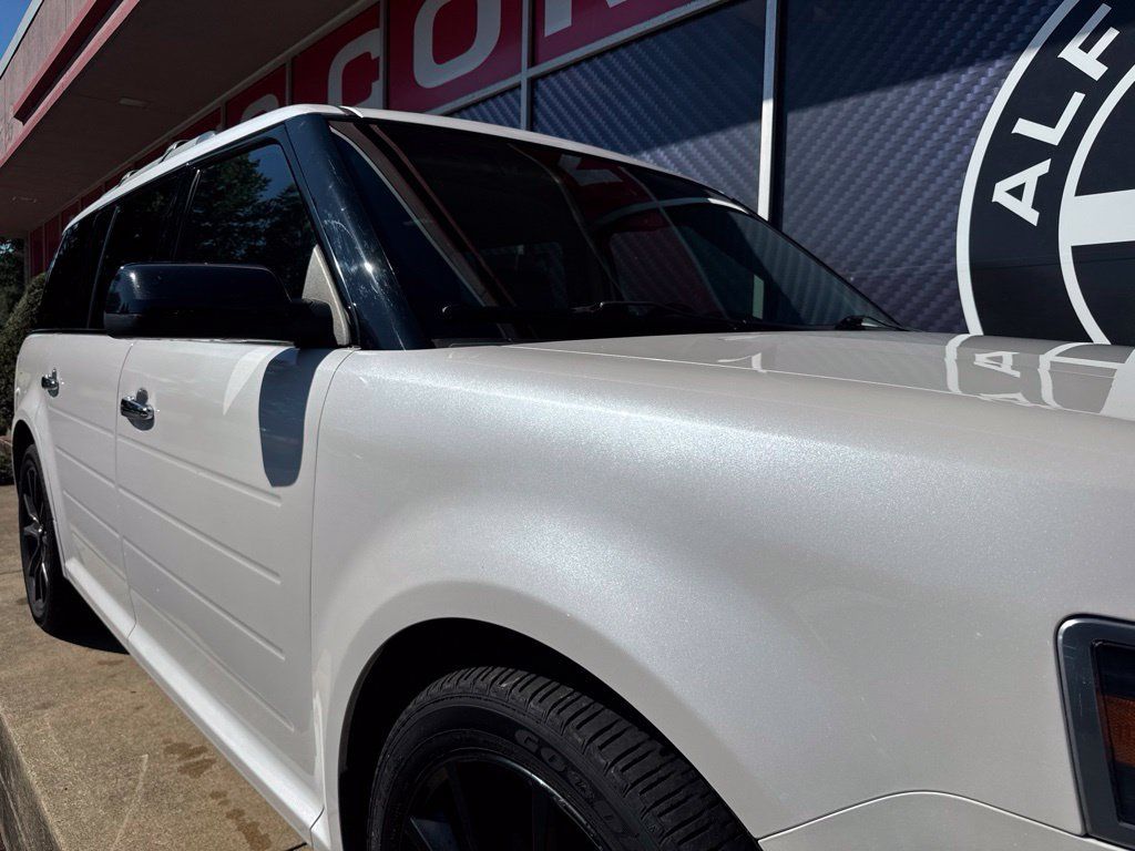 Used 2019 Ford Flex Limited w/ Equipment Group 303A AWD/4WD image 2
