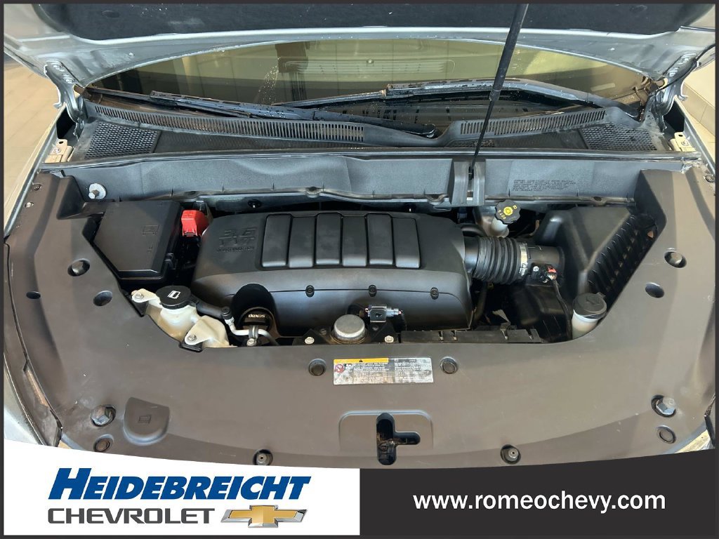 Used 2017 Chevrolet Traverse LT w/ Style and Technology Package AWD/4WD image 9