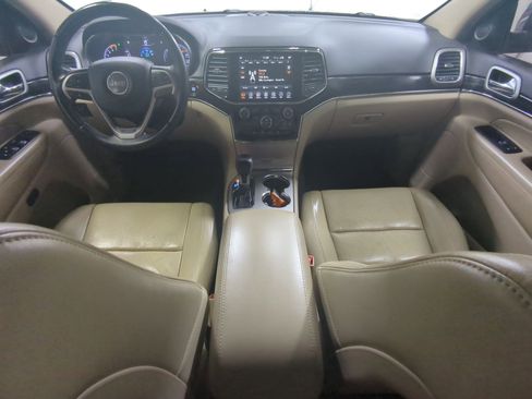 Used 2019 Jeep Grand Cherokee Limited w/ Luxury Group II AWD/4WD image 16