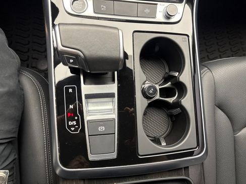 Certified 2025 Audi Q8 Premium Plus AWD/4WD image 35