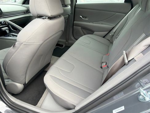 Used 2025 Hyundai Elantra Sport image 20