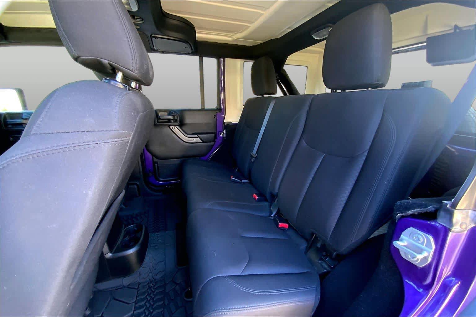 Used 2018 Jeep Wrangler Unlimited Sport S AWD/4WD image 21