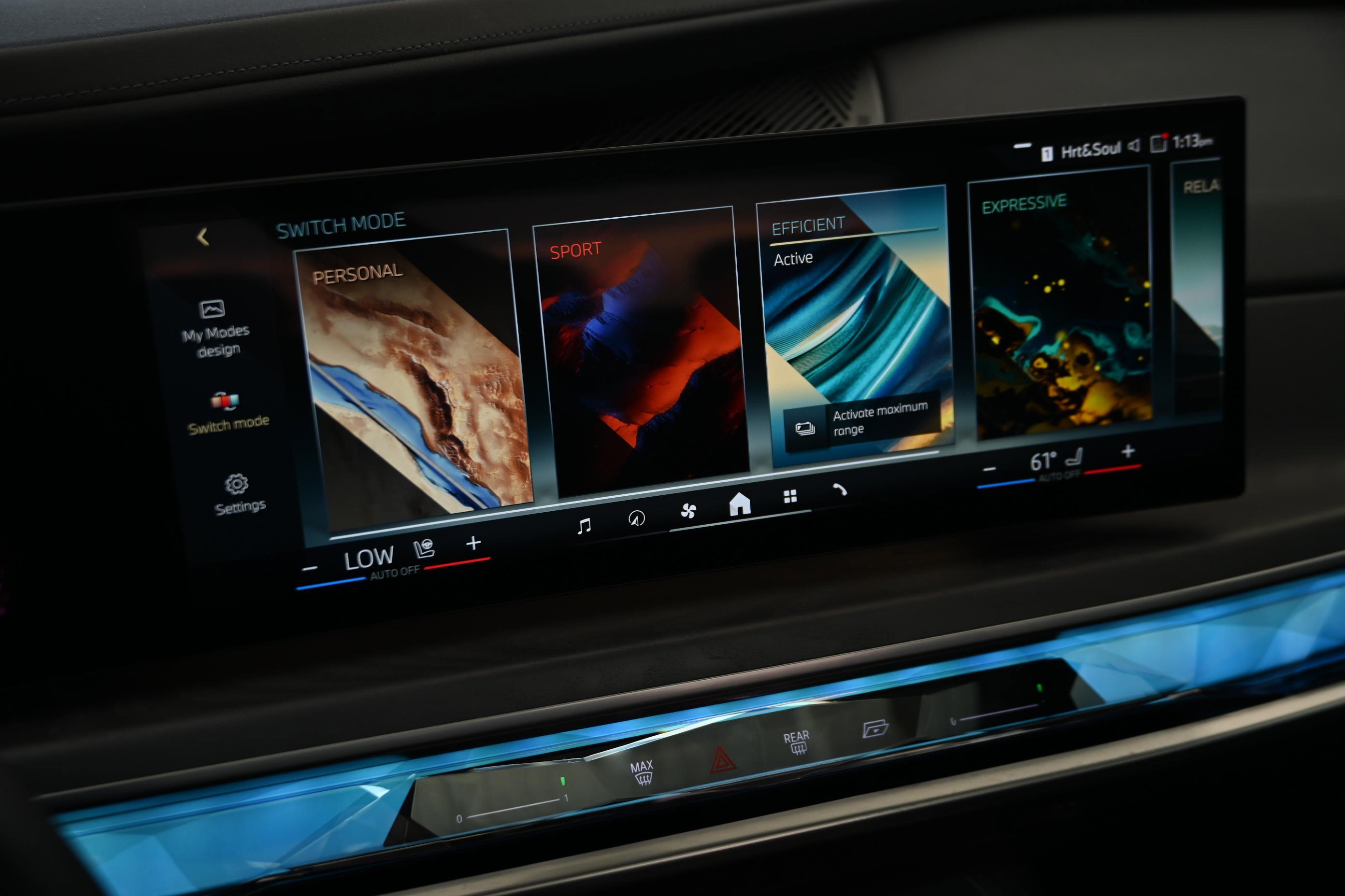 Certified 2024 BMW i7 xDrive60 AWD/4WD image 31