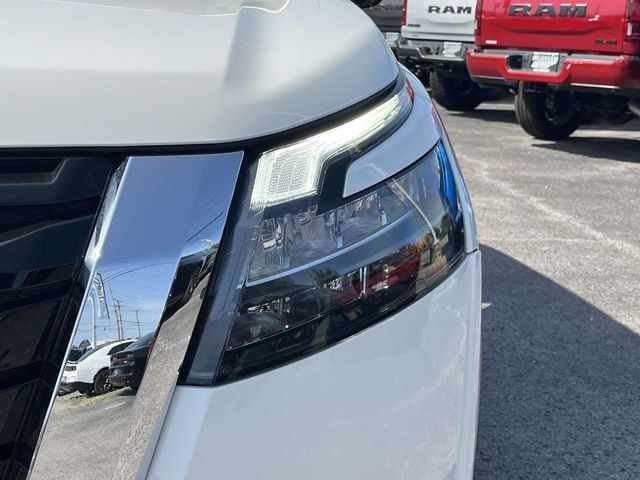 Used 2025 Nissan Pathfinder S FWD image 9