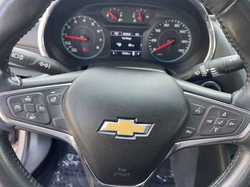 Used 2019 Chevrolet Malibu LT w/ Leather Package FWD image 12