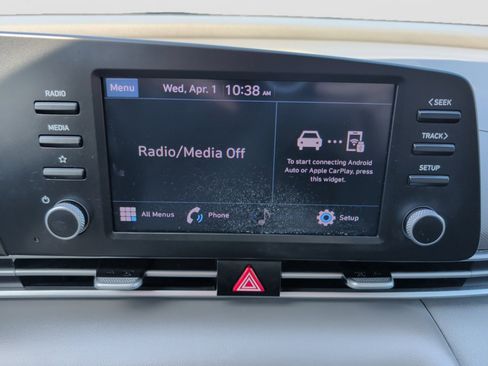 Used 2023 Hyundai Elantra SE w/ Preferred Accessory Package image 17