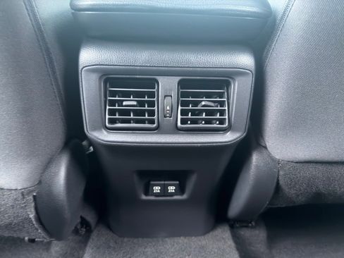 Used 2021 Toyota RAV4 XLE image 31