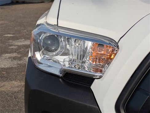 Used 2022 Toyota Tacoma image 10