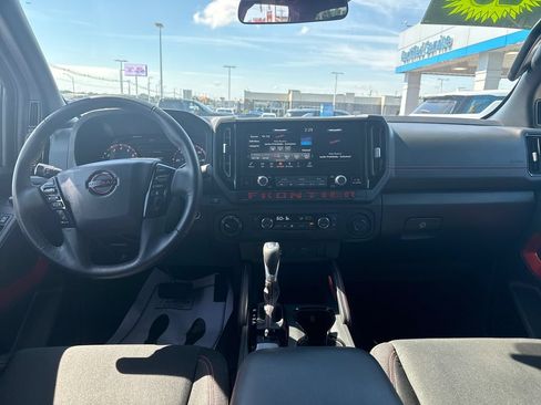 Used 2025 Nissan Frontier PRO-4X AWD/4WD image 14