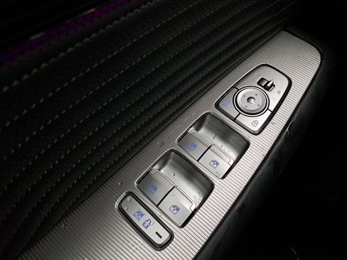 Used 2024 Hyundai Palisade Calligraphy image 25