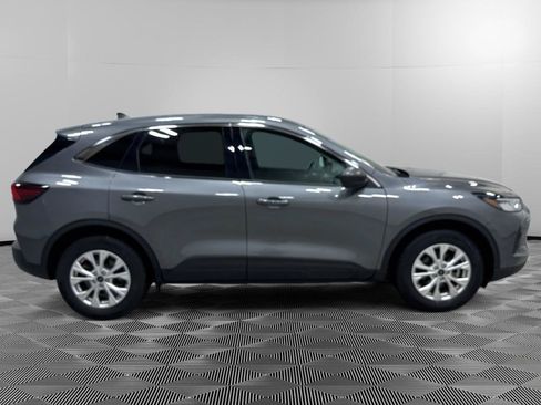 Certified 2024 Ford Escape Active w/ Cold Weather Package FWD image 4