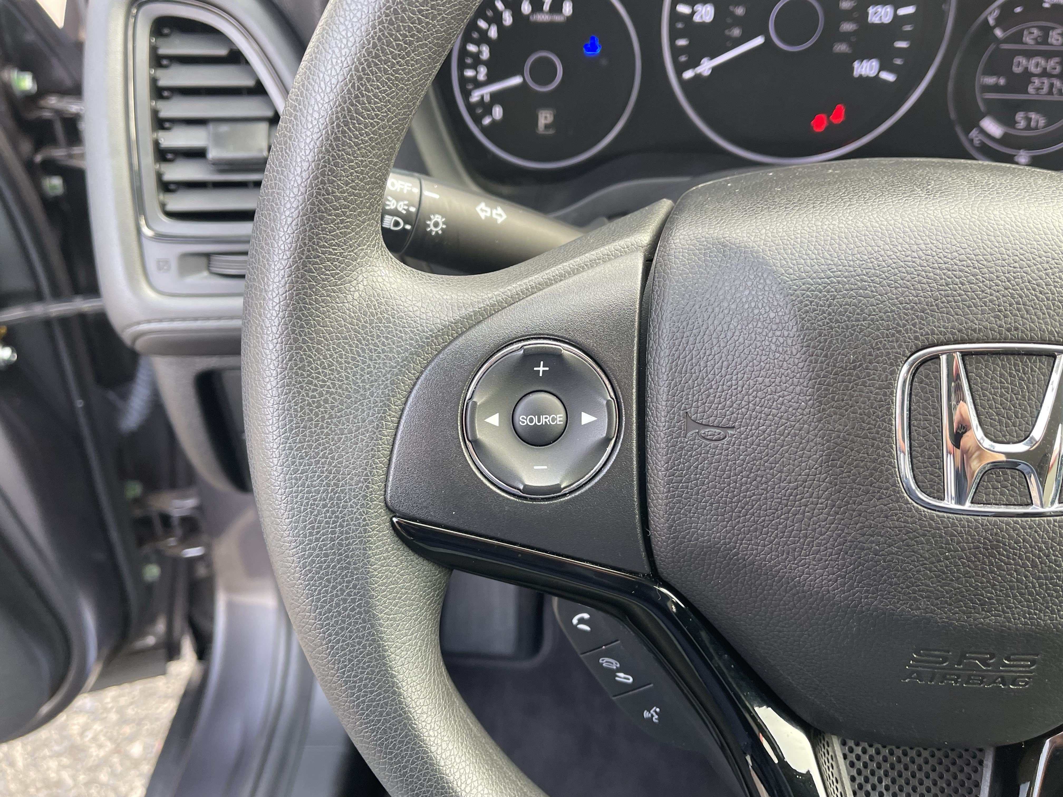 Used 2022 Honda HR-V LX image 19