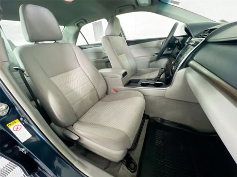 Used 2017 Toyota Camry LE image 24