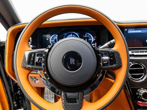 New 2026 Rolls-Royce Cullinan Black Badge image 19