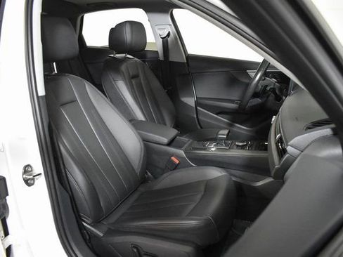 Used 2019 Audi A4 2.0T Premium image 31