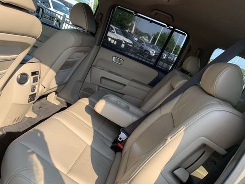 Used 2011 Honda Pilot Touring image 10