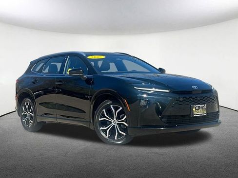 Used 2025 Toyota Crown Signia AWD/4WD image 2