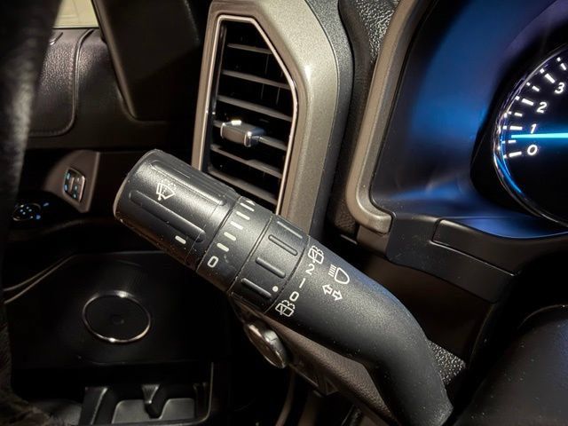 Used 2020 Ford Expedition XLT w/ Equipment Group 202A AWD/4WD image 40