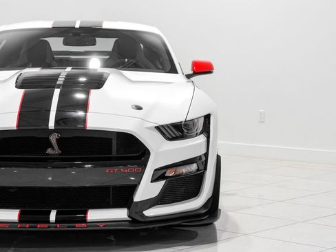 Used 2022 Ford Mustang Shelby GT500 w/ Carbon Fiber Track Pack RWD image 43