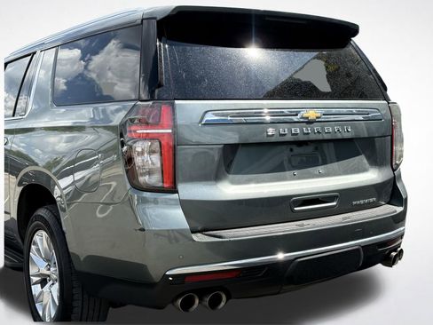 Used 2023 Chevrolet Suburban Premier RWD image 3