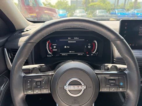 Used 2024 Nissan Rogue SL w/ SL Premium Package FWD image 35